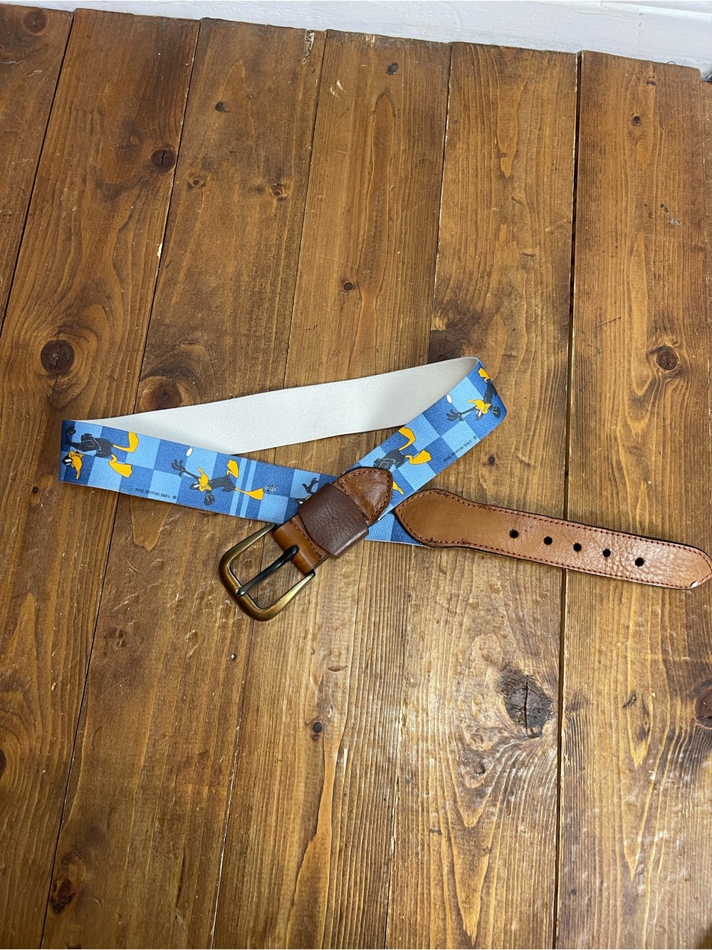 Warner bros Vintage looney tunes Daffy Duck belt size small